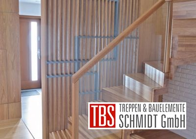Glasgelaender Faltwerktreppe-saarbruecken