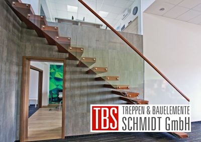 Seitenansicht Kragarmtreppe Baden