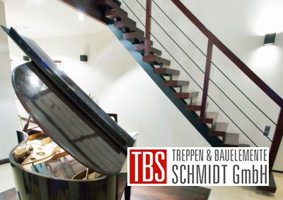 seitenansicht-mittelholmtreppe-bochum