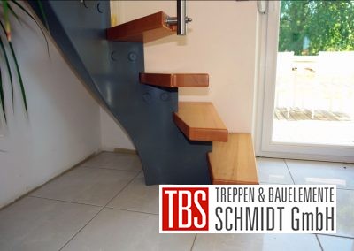 geschwungene-mittelholmtreppe-dorsten
