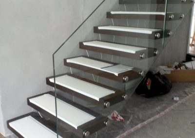 Montagebild Kragarmtreppe